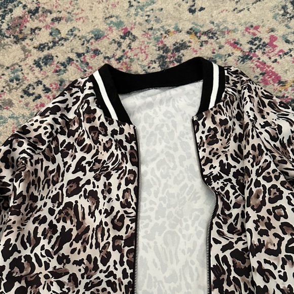 Leopard Print Jacket - Picture 5 of 5